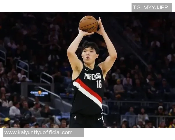 格兰特谈杨瀚森跑位配合能力语言障碍影响沟通效果 格兰特谈杨瀚森跑位配合能力语言障碍影响沟通效果