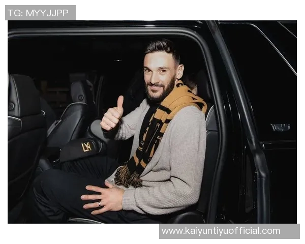 洛杉矶FC宣布续约38岁门将洛里至2026年并附加一年选择权